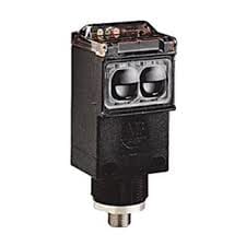 Allen-Bradley - PEC T/beamRx NPN/PNP LO:DO MicroQD